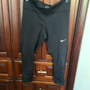 Nike Dri-Fit 3/4 Leggings